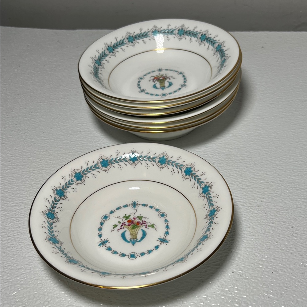 Vintage 1940's Coalport "Queen Elizabeth" Cereal Bowls Set of 7 Gold Accents.